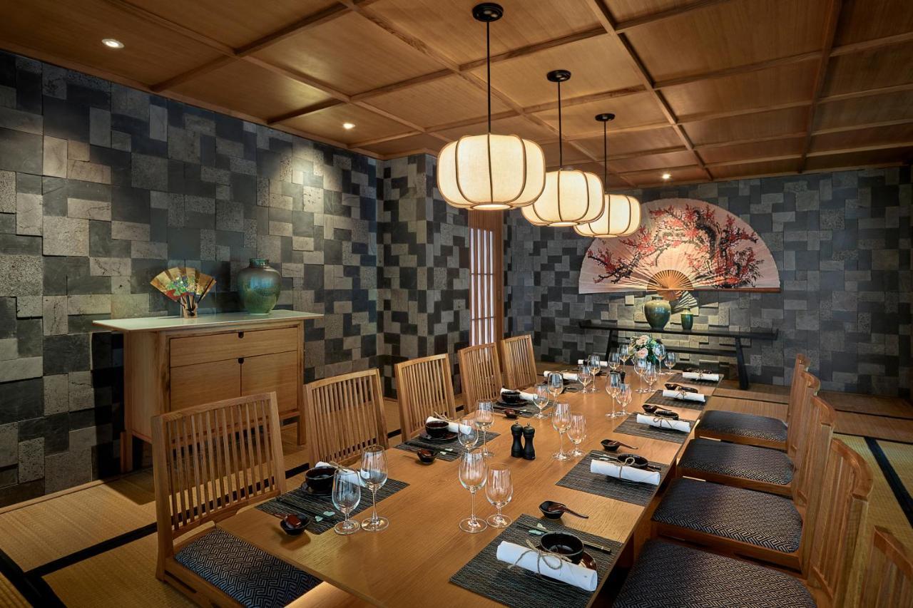 Hotel Perle D'Orient Cat Ba - Mgallery Chan Chau Eksteriør billede The interior of a restaurant