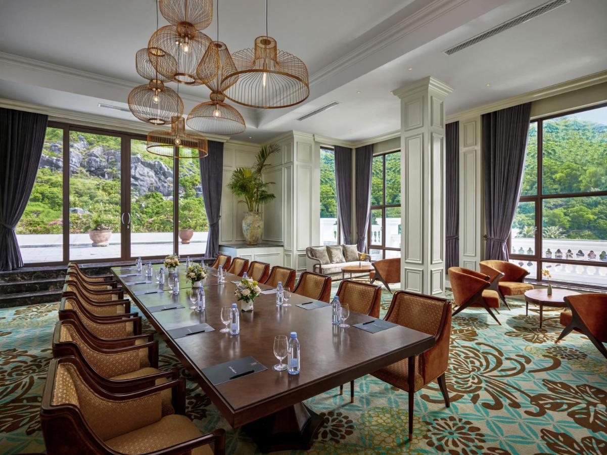 Hotel Perle D'Orient Cat Ba - Mgallery Chan Chau Eksteriør billede Meeting room at The Westin Da Lat
