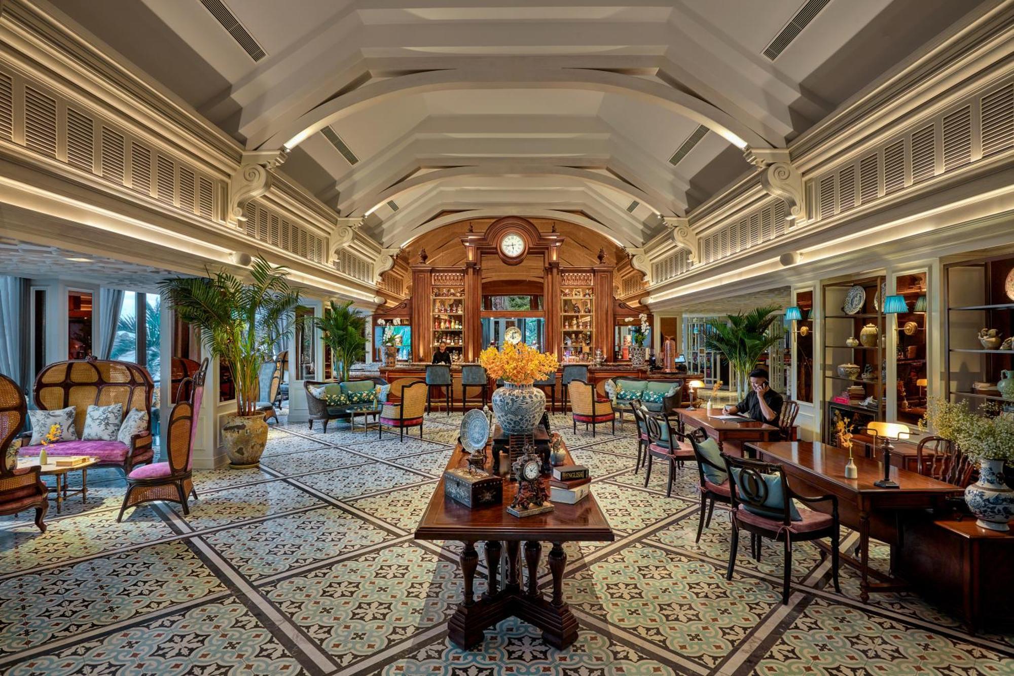 Hotel Perle D'Orient Cat Ba - Mgallery Chan Chau Eksteriør billede The lobby of the hotel